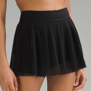 lululemon black mesh pleats mid rise mini tennis skirt size 2